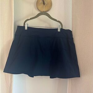 NABY BLUE Lululemon Pace Rival Long skirt size 10. Like new. No wear at all.